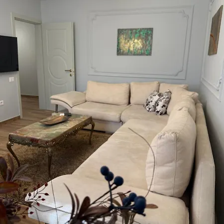 Gega Apartment's 1