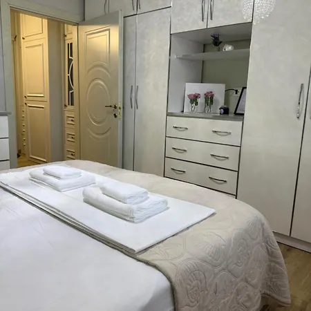 Gega Apartment's 1 Kamez