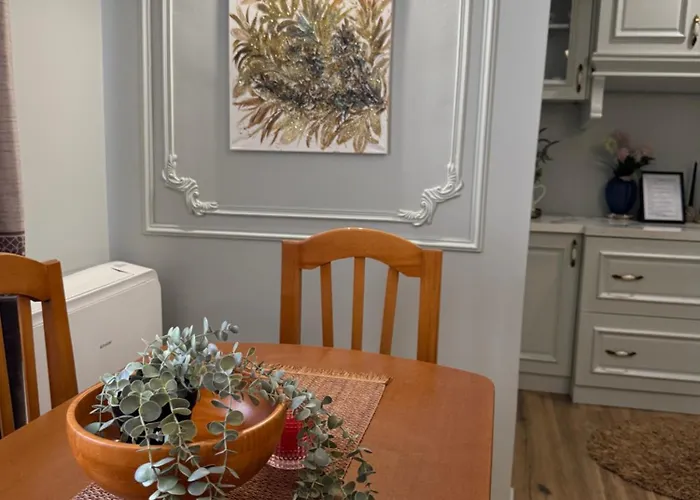 Gega Apartment's 1 شقة Kamez